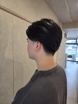 ソレイユバイエルズ(soleil by ailes)&nbsp;ナチュラルセンターパートX刈り上げ