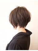 アッシュカラー×くびれショート