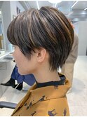 マッシュショート、くっきりハイライト、ネイビーカラー