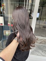 サク(Sac.)&nbsp;大人可愛い　ベージュ　カラー　Sac.栃木優佑