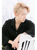 ヘアアンドビューティー ミック(Hair & Beauty miq) 七三分けアシンメトリー&ハイトーンカラーで圧倒的存在感!a1