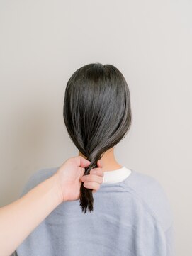 フィッツコア(FITS CORE) 黒髪・ミディアム・髪質改善