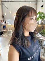 ソーコ(SOKO)&nbsp;オン眉×インナーカラー