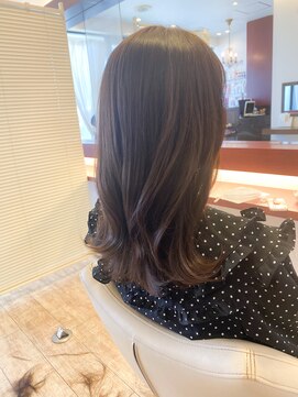 マーリャヘアー(mallia hair) くびれミディアム