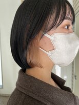 サクラ オモテサンドウ(SAKURA)&nbsp;インナーカラーベージュ　ヘルシースタイル　ミニボブ　表参道