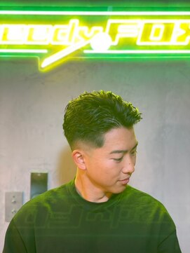 グリーディーフォックス 代々木(Greedy FOX) 波巻き/ハイライト/マッシュパーマ/ウルフ[シェービング]