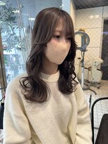 ヘアーアンドメイク ビス(HAIR&MAKE bis) 暗くしたいけど真っ暗はイヤ！【井澤彩】