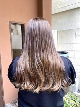 ココカラヘアー ニコ(cococara hair nico) ロング/レイヤー/オリーブ/グレージュ/トリートメント/顔まわり