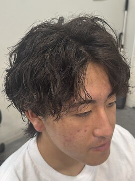 バース バイ ハピネス(BIRTH by happiness) 強めスパイラルセンターパート