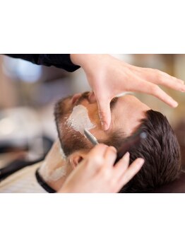 岡町駅徒歩5分<理容室>顔剃り/髭/眉毛など自分では難しいシェービングはプロにお任せ☆大人男性の清潔感UP!