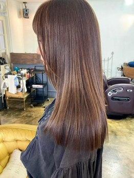 シャンブル(chambre)の写真/「ナチュラルで柔らかいストレートヘアへ」うねりや広がりを抑え、毎朝のスタイリングが劇的にラクに。