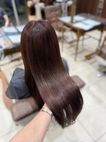 フォルテ 藤枝エピ店 ☆艶カラーで赤み活かすカシスブラウン