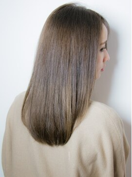 リリアン 青山(relian) 後ろ姿も美しい縮毛矯正ならrelian青山☆