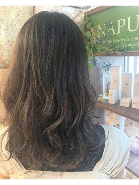 クレドガーデン 綾瀬店(CRED GARDEN) ベージュ×アッシュ