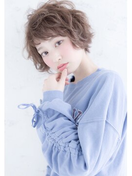 シェルター バイ トウキョウ(Shelter by TOKYO) ナチュラルベージュ×ふんわりショート