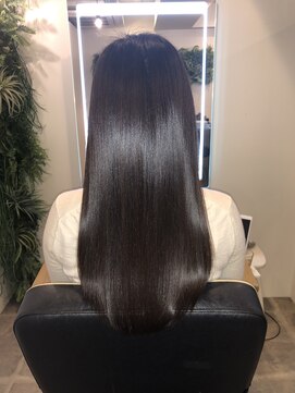 アールサロン アオヤマ(Rr SALON AOYAMA) プラチナミネコラストレート