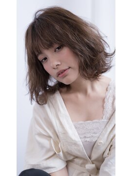 ガーランドウメダ(Garland umeda) 肩上ボブ×ローレイヤー×シアーベージュ2