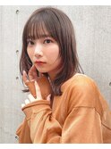 大人可愛いミディアムレイヤー 小顔ヘア