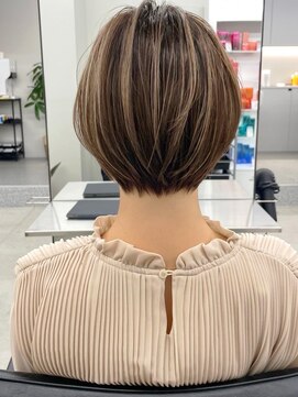 ジルブラン 国分寺(JIL BLAN) 大人ショートヘア/ハイライトカラー/イルミナカラー[国分寺]