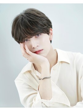 アクロス 原宿(AKROS) ナチュラルシースルーバング×韓流ショート