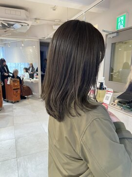 キャンバス バイ ネオリーブ 横浜西口(Canvas by neo.) ミディアムレイヤー カーキグレージュ【miku】