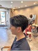 シャドウパーマ センターパート 刈り上げ