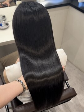 コア 梅田(Core) 髪質改善 艶髪 愛され 韓国風 前髪カット 小顔　梅田