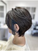 ブリーチなしグレージュとブルーのインナーカラー