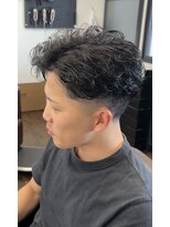 バタクラン(BATACLAN)&nbsp;テーパーフェード/メンズカット/シェービング/バーバー/眉毛