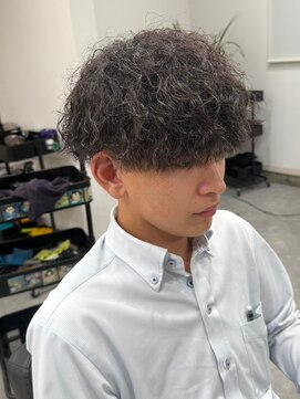 フゥ 宇都宮(FeU) 栃木メンズ波巻きスパイラルパーマシャドウパーマツイストパーマ