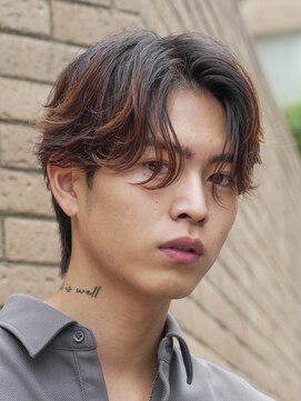 フィフス(fifth) センターパート毛流れニュアンスフェザーパーマfifth20代30代