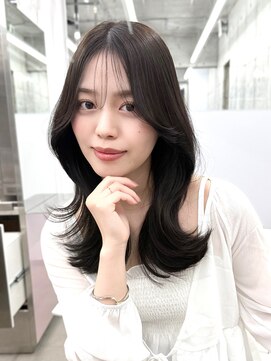 アイヴィ 表参道(IVY) ダークグレージュ くびれヘア 顔まわりカット【肥田亜沙美】