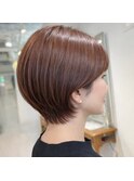 くびれショートで首元すっきり
