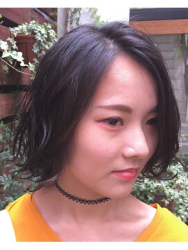 マッシュ 北堀江(MASHU) 前下がりボブ。エフォートレス、マーメイドアッシュ、サエキ