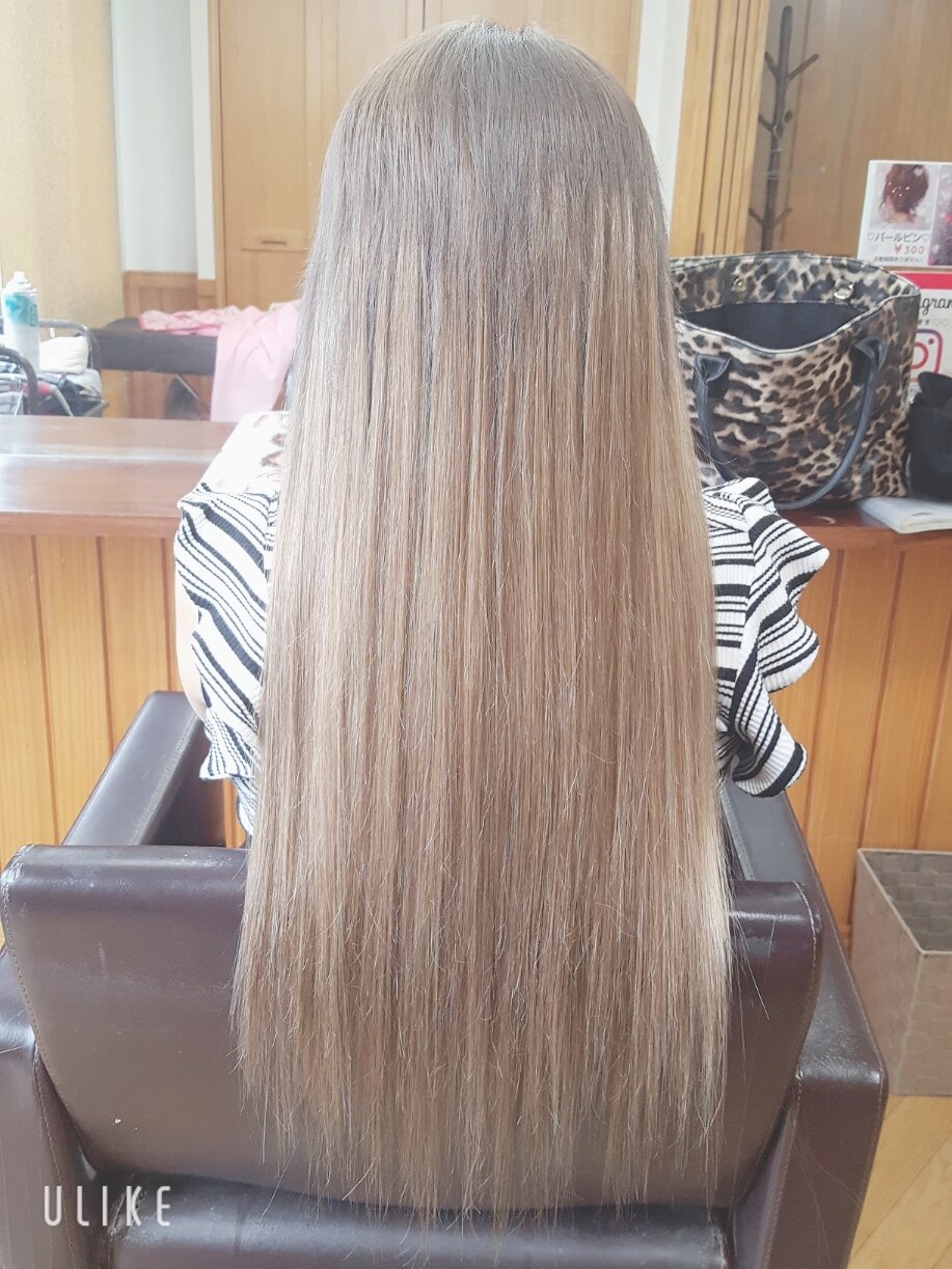 paster studio エクステビーニー ミルクティーベージュに茶色のラーライトヘアー🌊 stylist