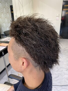 レヴィア(Revia) 強め ツイストパーマ