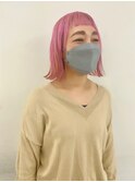 ハイトーンピンクぱっつんボブ