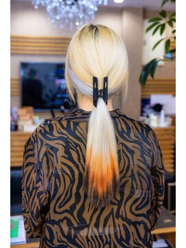 ヘアーメイク ダンス(hair make DANCE) プルエクステで『きつねカラー!』