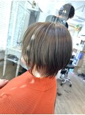 オリーブベージュ×前下がりショートボブ【船橋、西船橋、塚田】