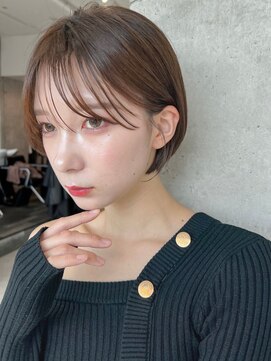 ディーエックス スリー(Dxxxx III) ・10代20代30代・シースルーバング ショートボブ