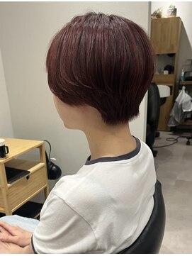 ムット(mutto) ショートボブ/ワインレッド