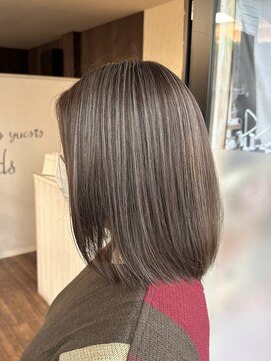 ヴィアージュ(VIAGE) 白髪覚醒ハイライト[白髪ぼかし/脱白髪染め/髪質改善/艶髪/姫路]