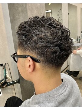 ユナイテッドヘアー(UNITED HAIR) メンズ・フェードショートパーマ