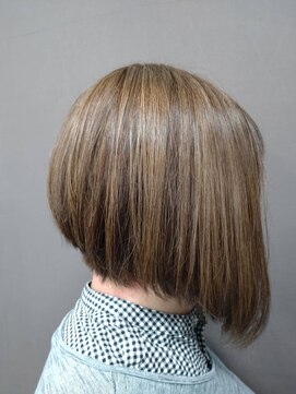 びび 住吉店 アシンメトリーボブスタイル