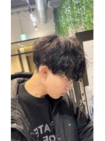 ステージ(STAGE)&nbsp;ニュアンスパーマ　センターパート　ダウンパーマ