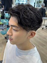 ウェイビーエフティフィフス 横浜西口(WAVEY ft.fifth) 横浜スペインカールラルフカールーズパーマスキンフェード30代◆