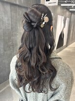 ピークアブー 原宿ハラカド(PEEK-A-BOO)&nbsp;ヘアセット 結婚式ヘア お呼ばれヘア ハーフアップ カチモリ