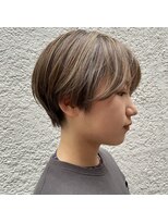 クク(QUQU)&nbsp;ハンサムなハイライトアッシュベージュ