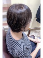 ティアラ 桜木町(TIARA) 白髪ぼかしハイライト ショートボブ