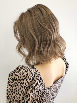 アイティーバイアルバム 下北沢店(IT by ALBUM) ウェーブミディアムマロンベージュメルティカラー_ba274491